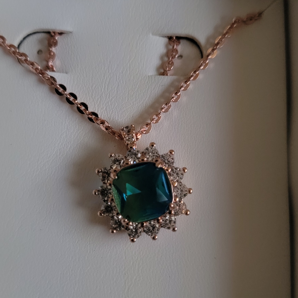 Womens necklace
